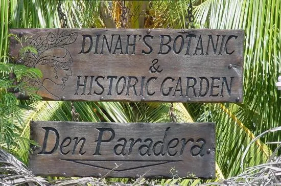 Den Paradera